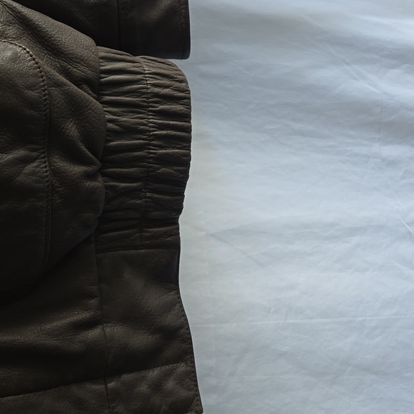 Jacket - Picture 3 of 16